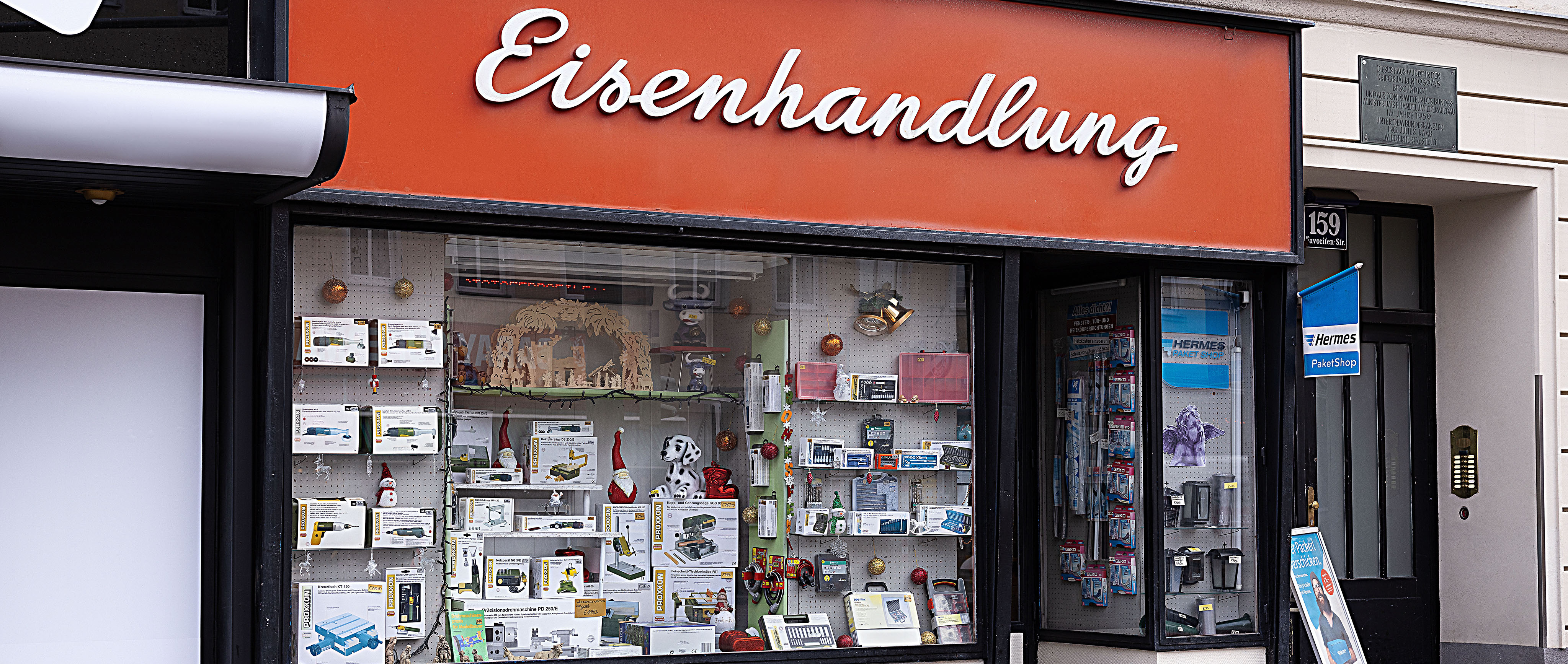 Aussenansicht der Eisenhandlung Mitelmeier